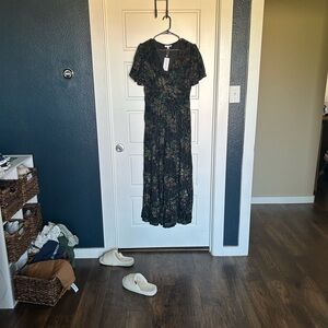 Baltic Born Leslie Velvet Maxi Dress - Deep Jade Floral